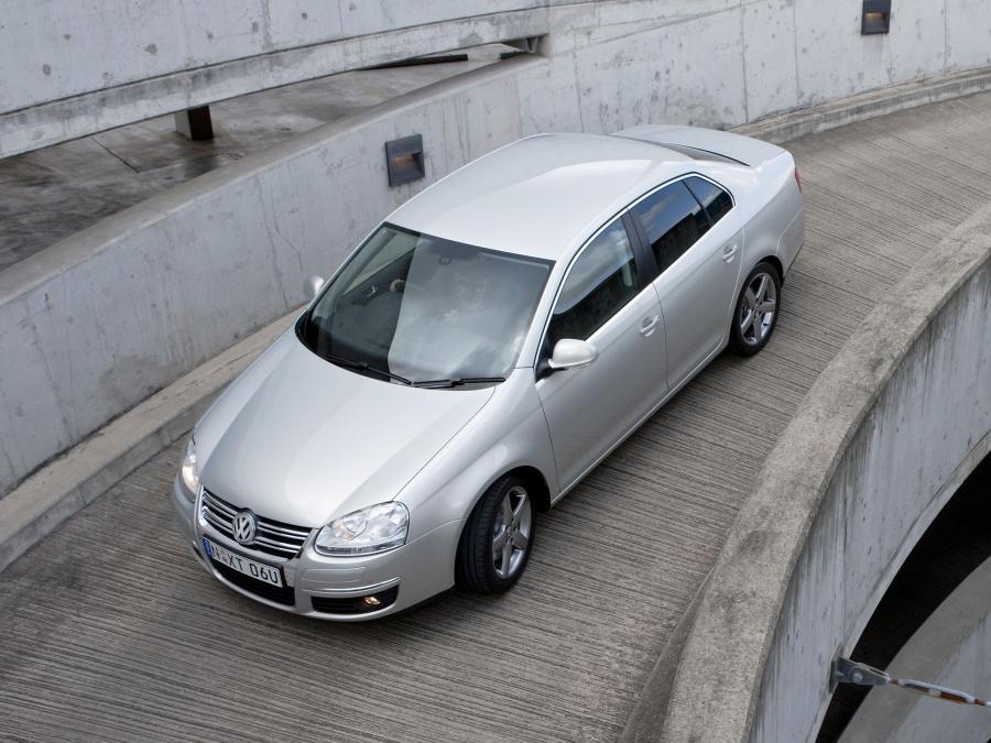  Volkswagen Jetta 2005 года  (AU) (фото 3 из 9)
